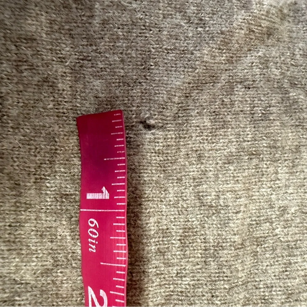 Tahari cashmere sweater small - Picture 7 of 7
